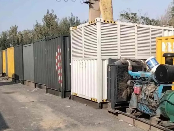 福山镇200KW柴油发电机机组每小时油耗是多少?