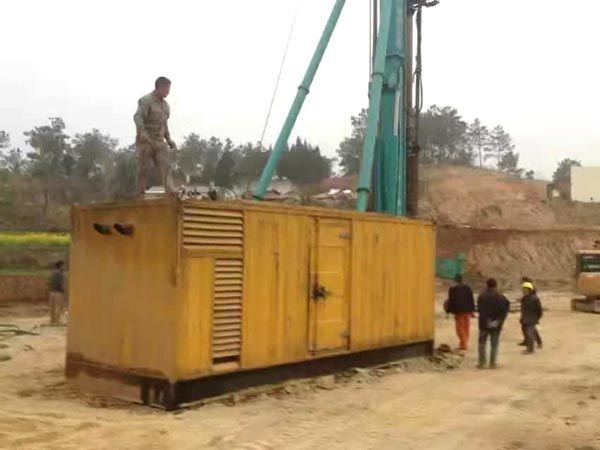 福山镇如何判断水冷式机油散热器密封件是否需要更换？